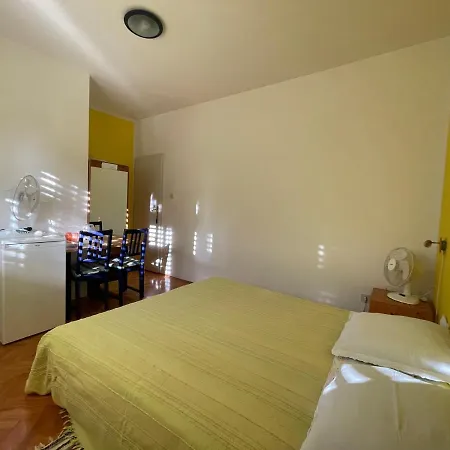In House - S1 - Double With Private Ensuite Bathroom In Jelsa On Hvar Konukevi Jelsa (Hvar)